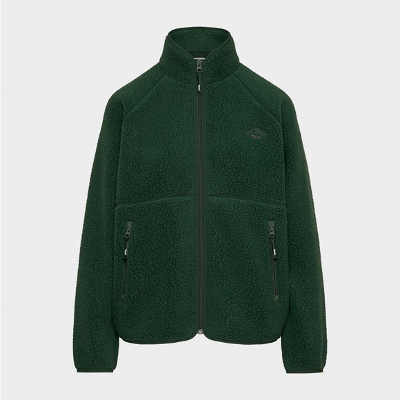 ARITZIA POLARTEC® THERMAL PRO™ RAGLAN MOCKNECK ZIP-UP
Color: SCARAB - Picture 2 of 2